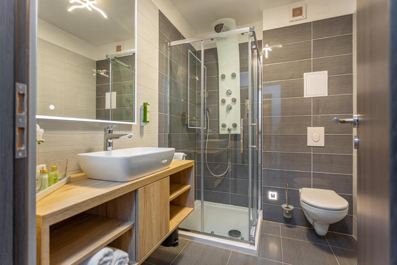 Viktoria Apartman Gyula Exterior foto