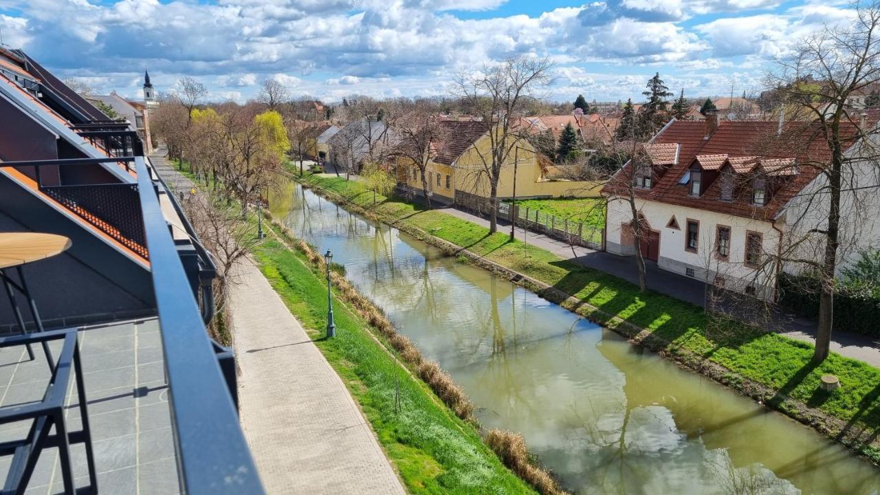 Viktoria Apartman Gyula Exterior foto