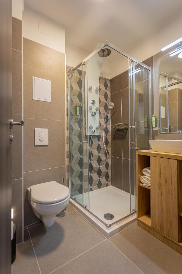 Viktoria Apartman Gyula Exterior foto