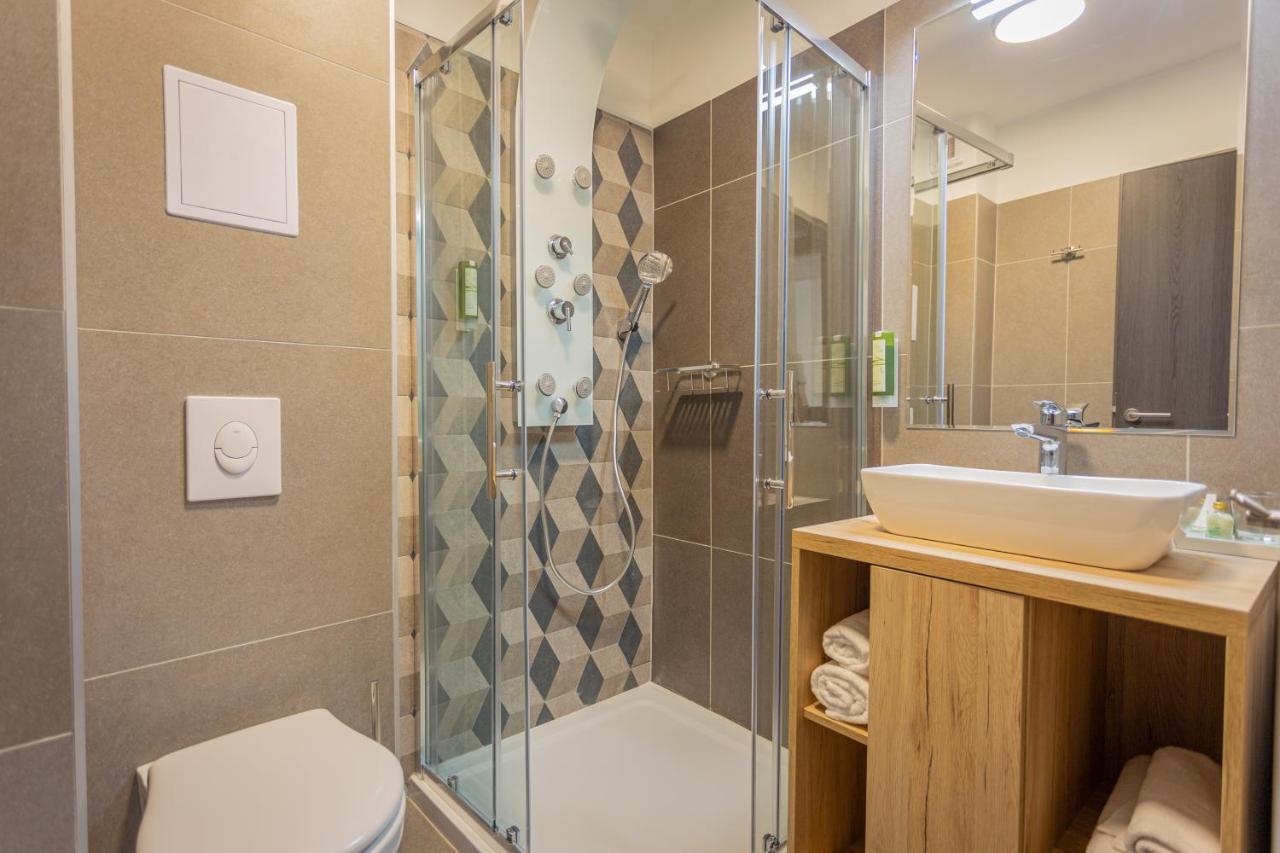 Viktoria Apartman Gyula Exterior foto